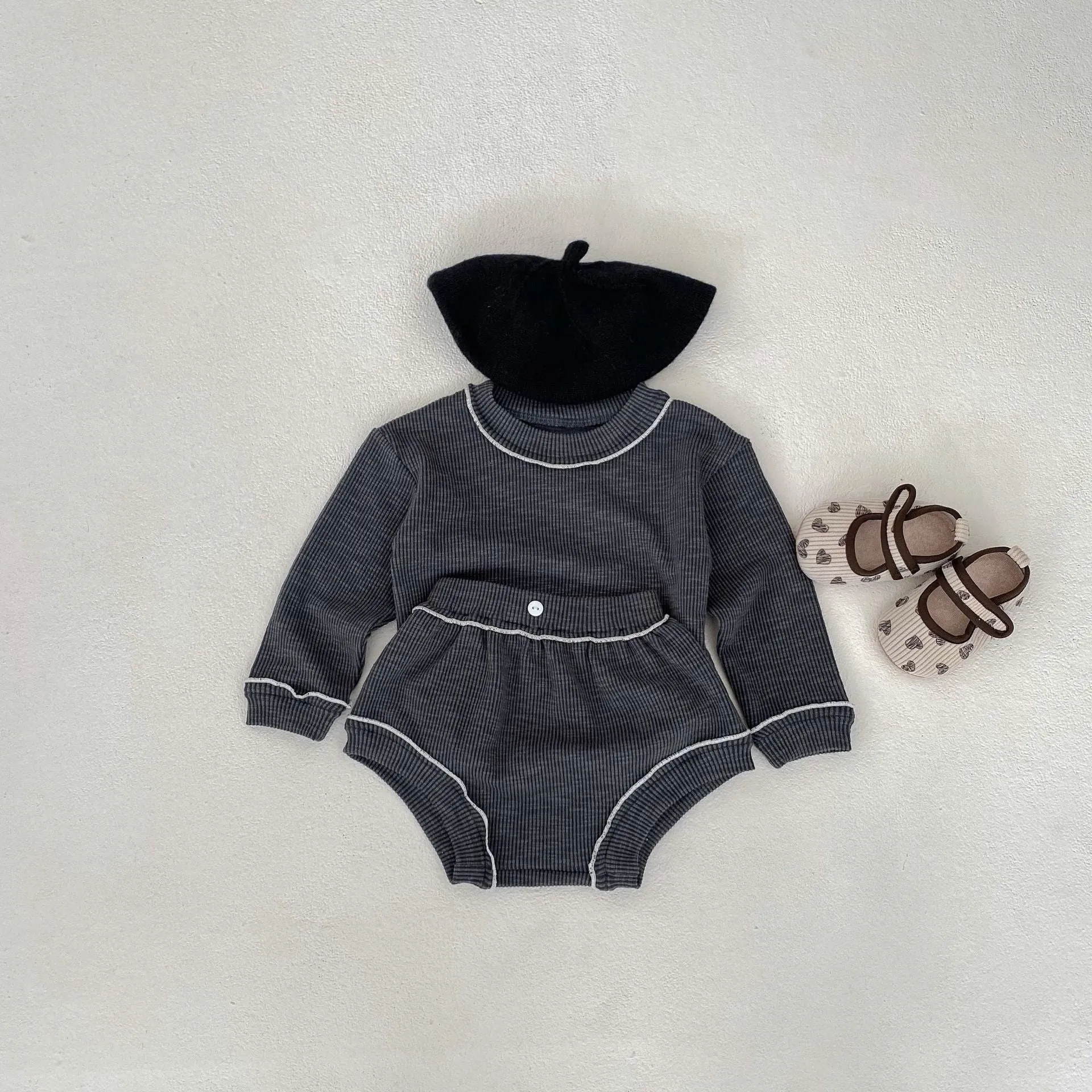 2-Piece Baby Girl Outfit with Solid Color Top and Shorts - Wholesale #240111132