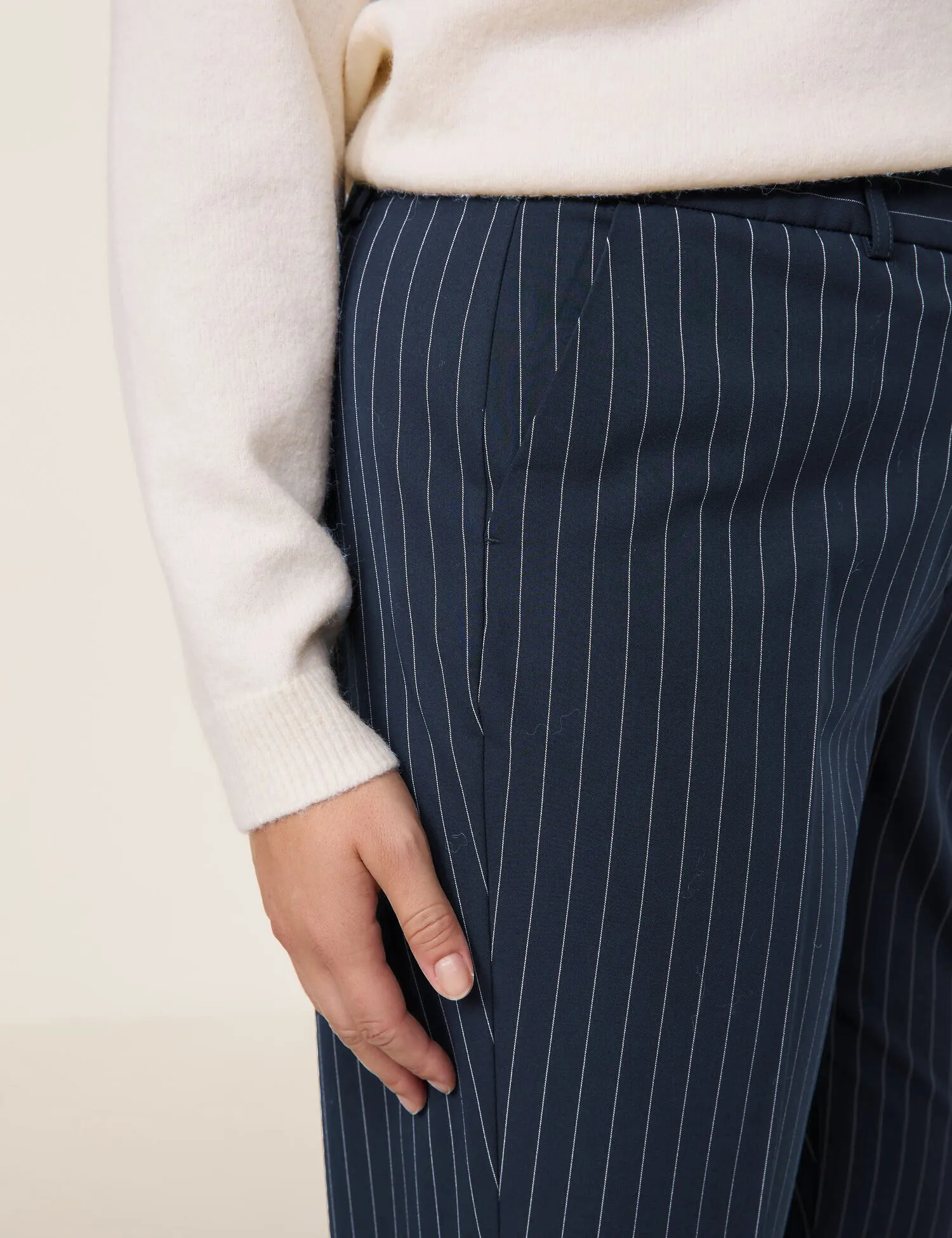 7/8-length trousers with pinstripes, Greta