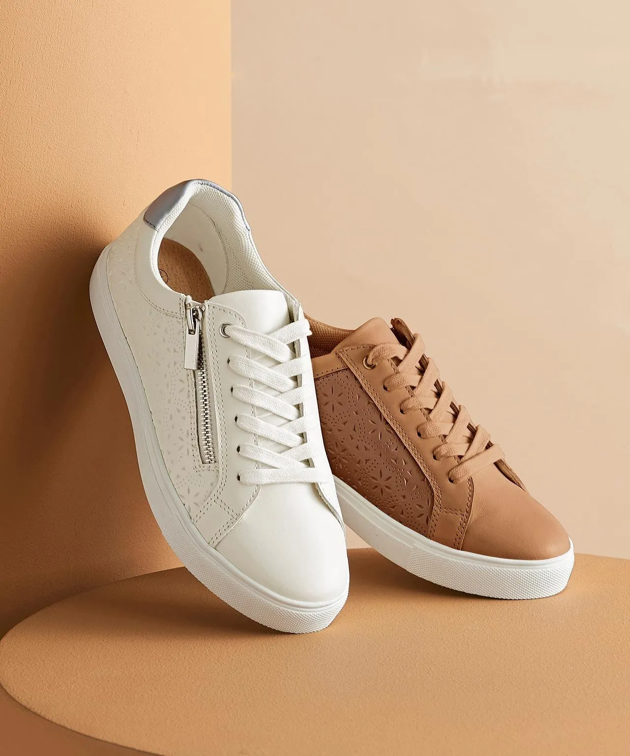 Amortyl Zip Fasten Trainers