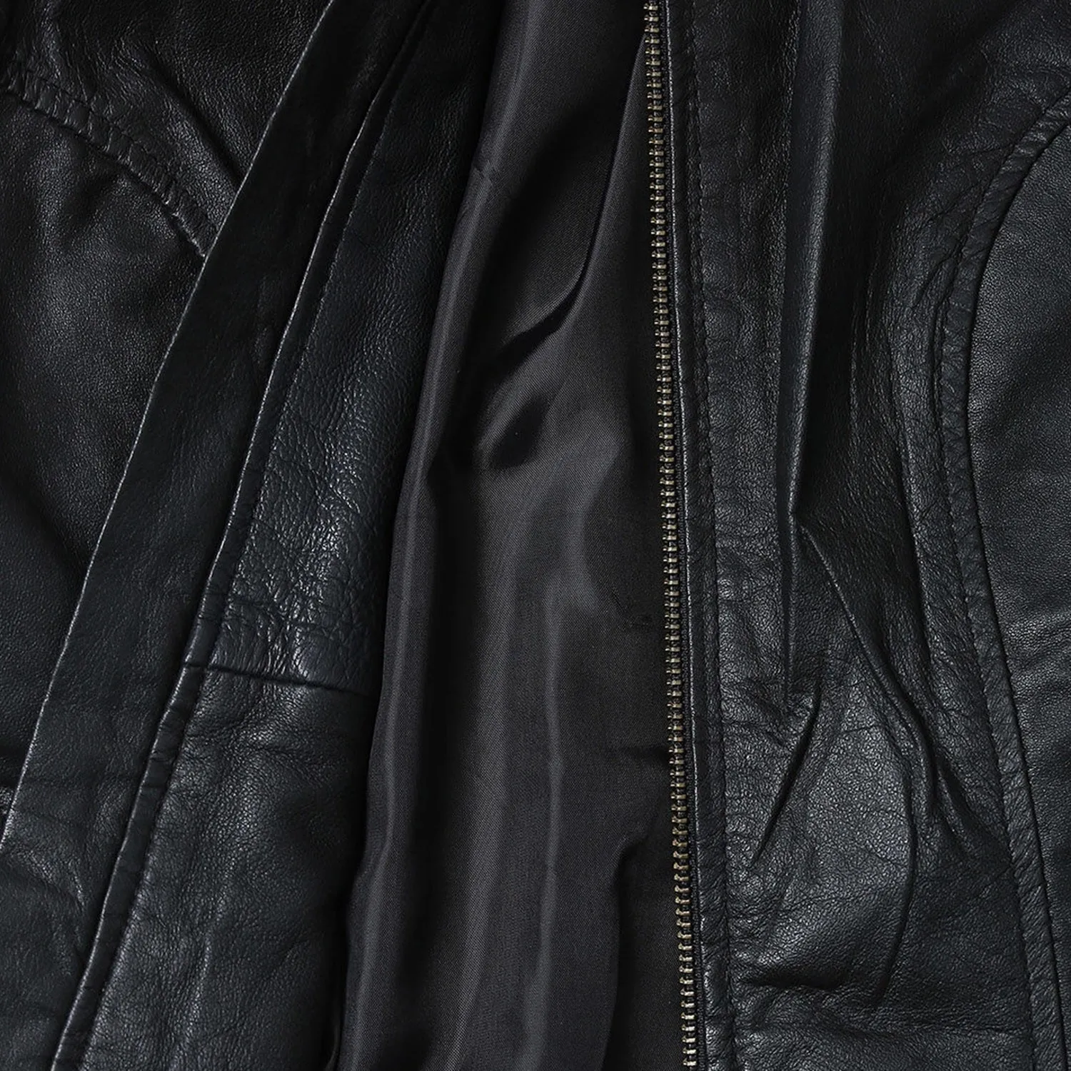 Black Leather Ladies Jacket With Zipper Closure