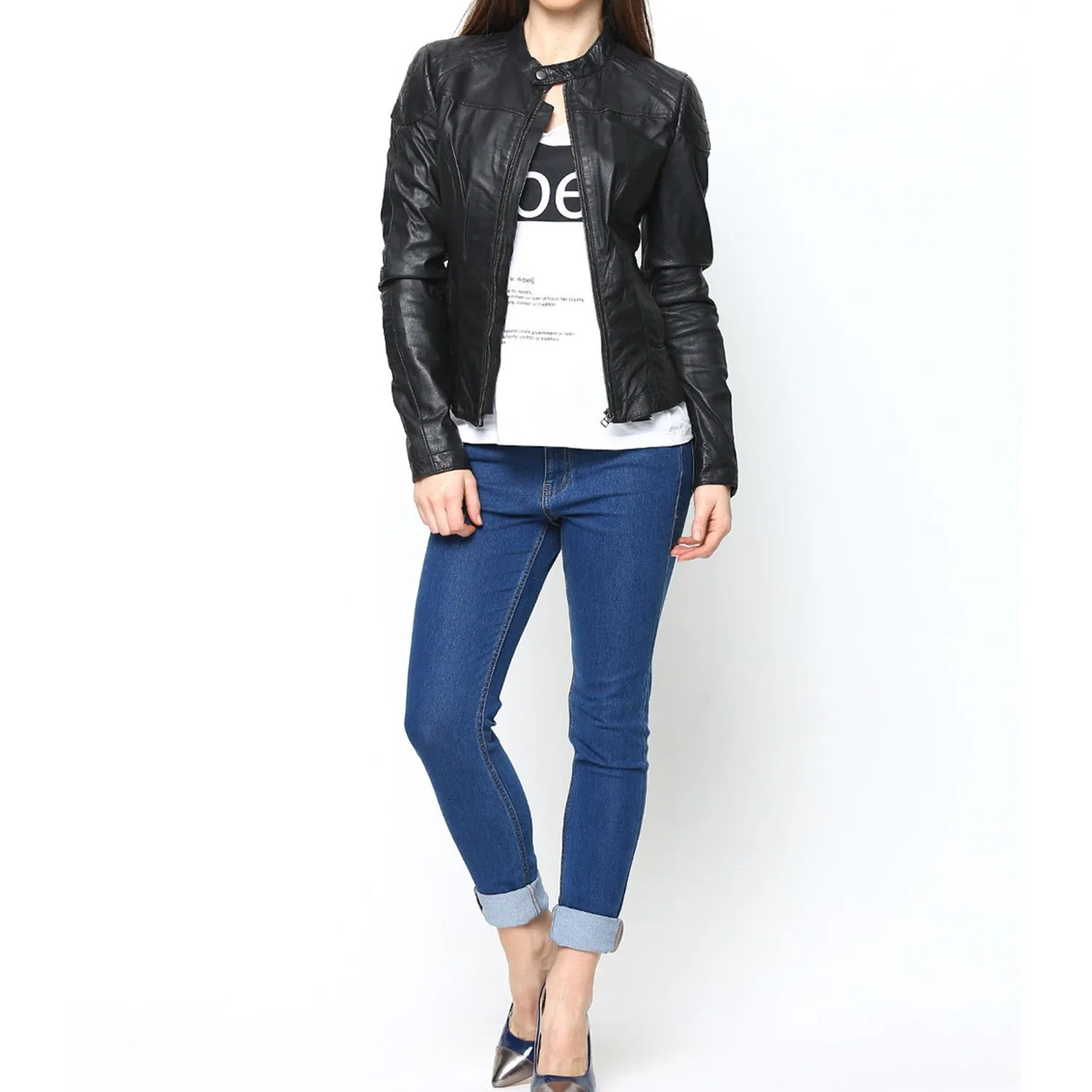 Black Leather Ladies Jacket With Zipper Closure