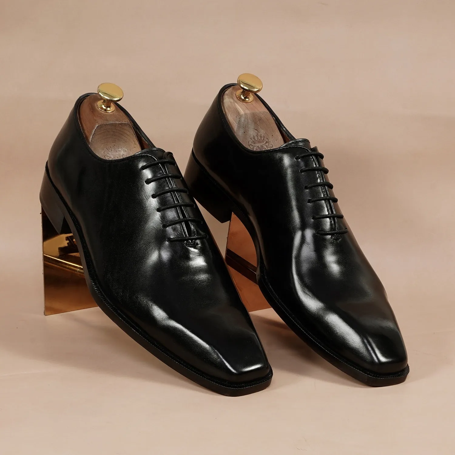 Black Sleek Toe Oxford Lace-Up Shoes