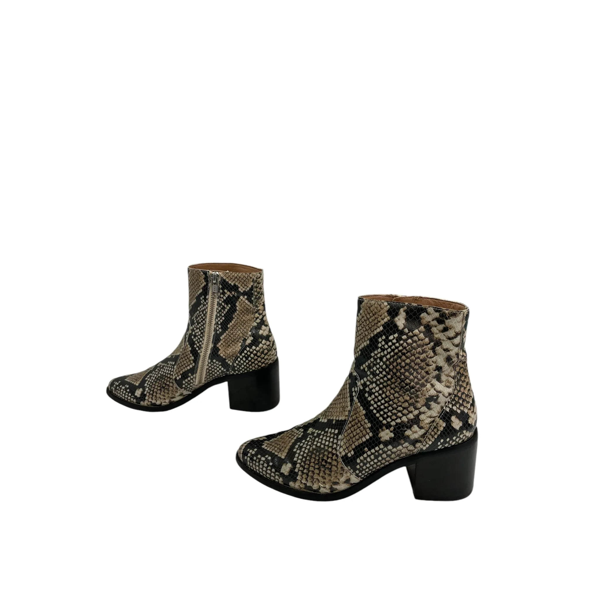 Boots Ankle Heels By Treasure And Bond In Snakeskin Print, Size:8