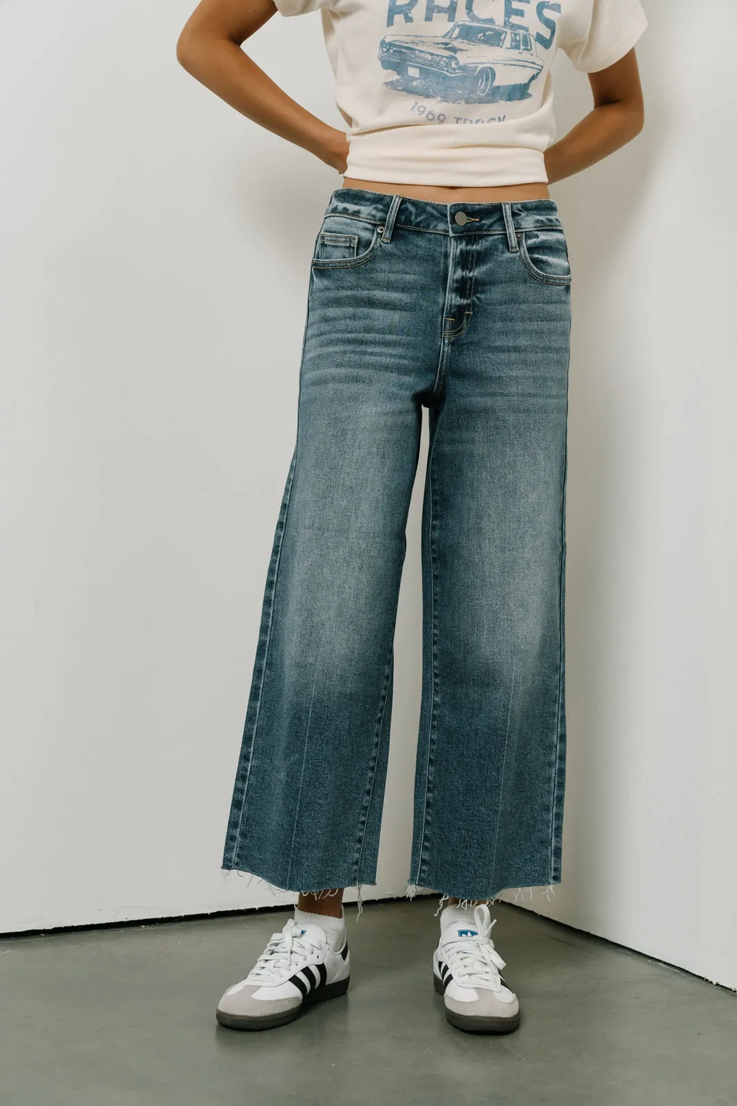 Colette Wide Leg Jeans in Medium Wash