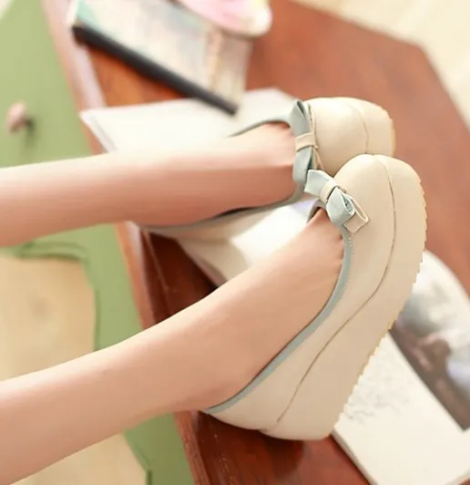 Cream Bow Ballerina Flats