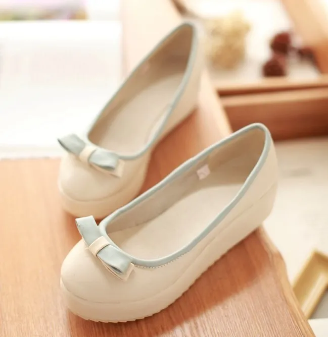 Cream Bow Ballerina Flats