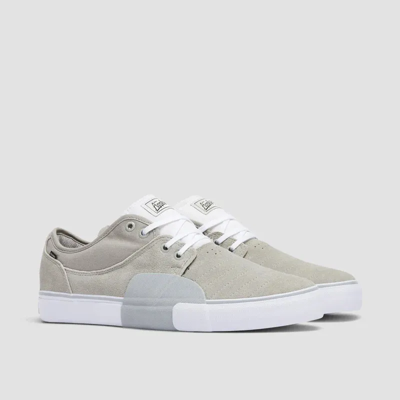 Globe Mahalo Appleyard Skate Shoes Grey / White