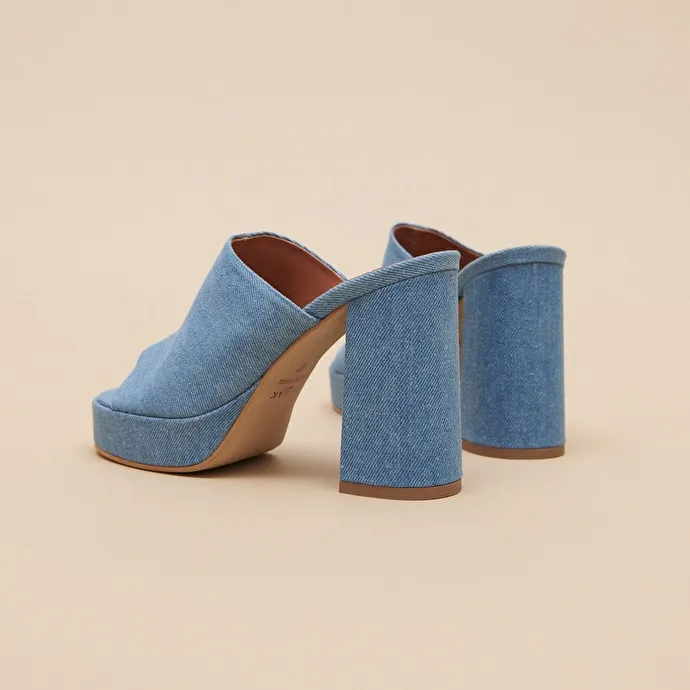 Mules with heels in blue denim