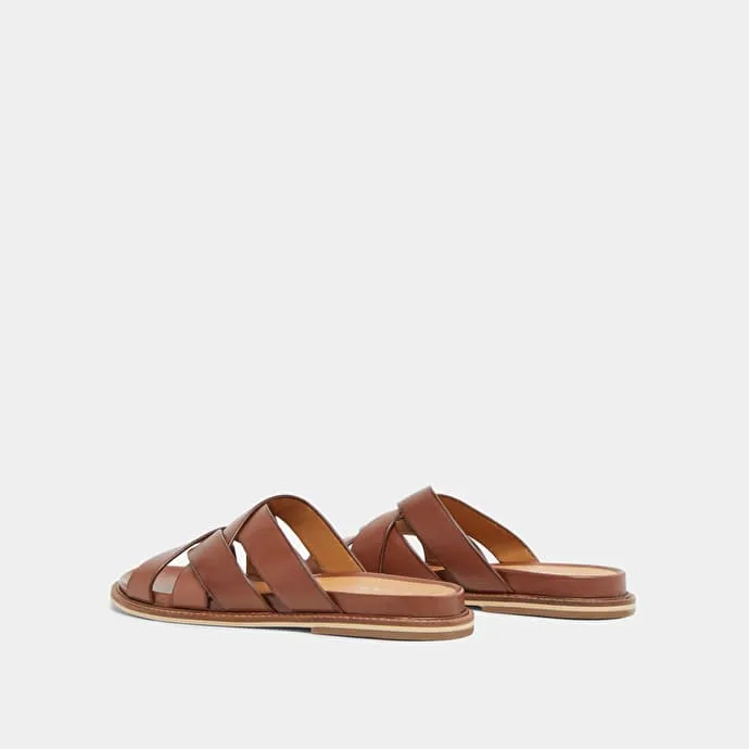 Mules with wide straps in cognac leather