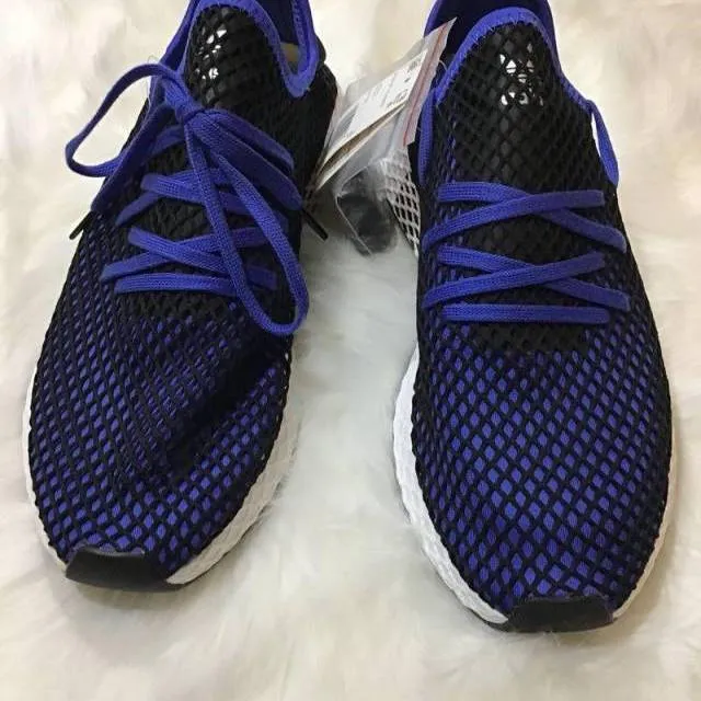 NIB AUTH ADIDAS DEERUPT RUNNER SNEAKERS