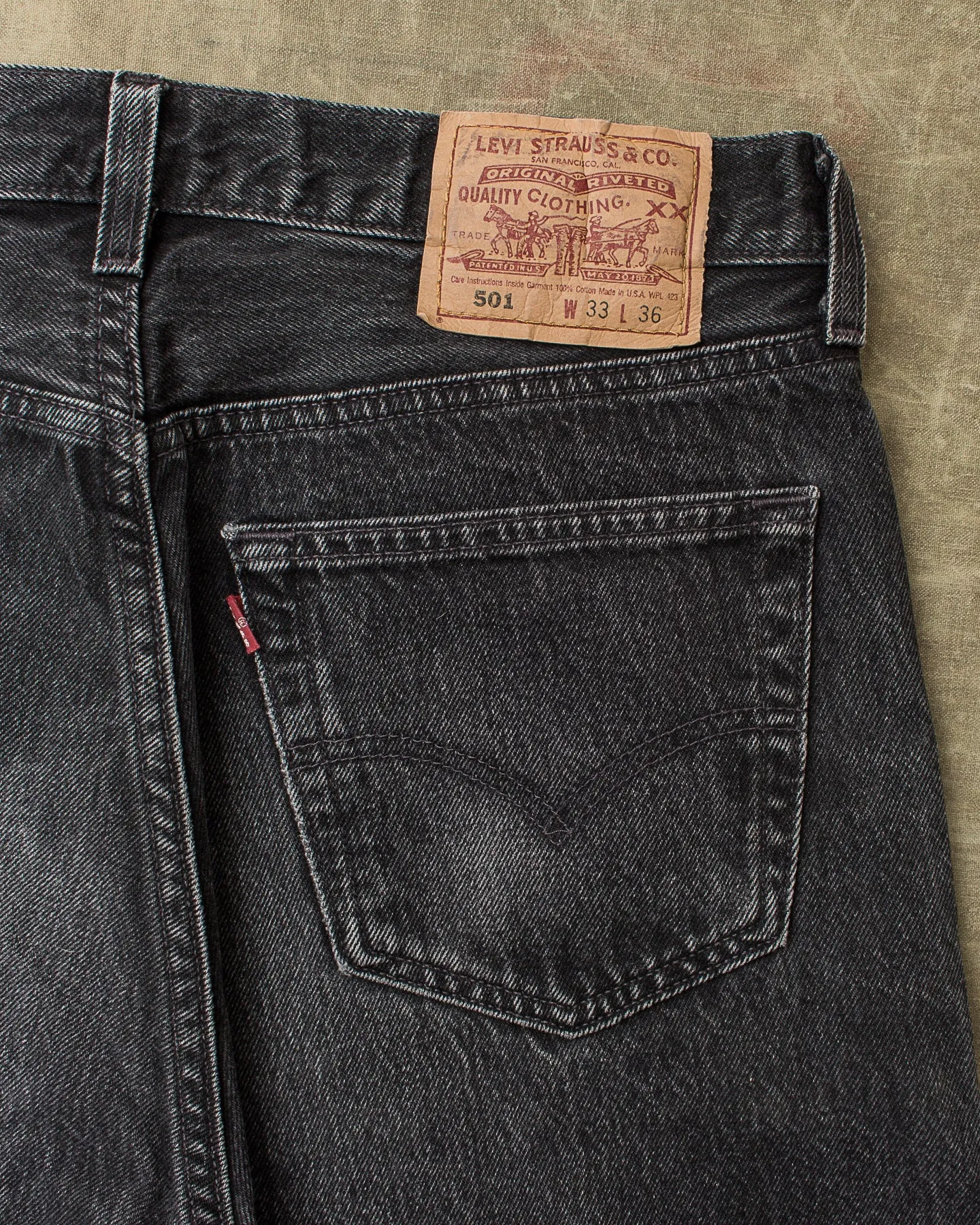 No.15 Vintage 90's Made in USA Levi's Faded Black 501 Jeans W33