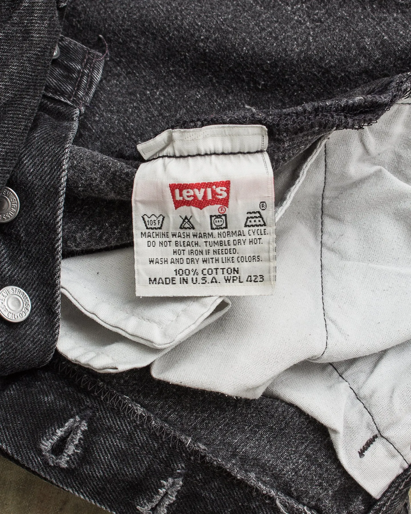 No.15 Vintage 90's Made in USA Levi's Faded Black 501 Jeans W33