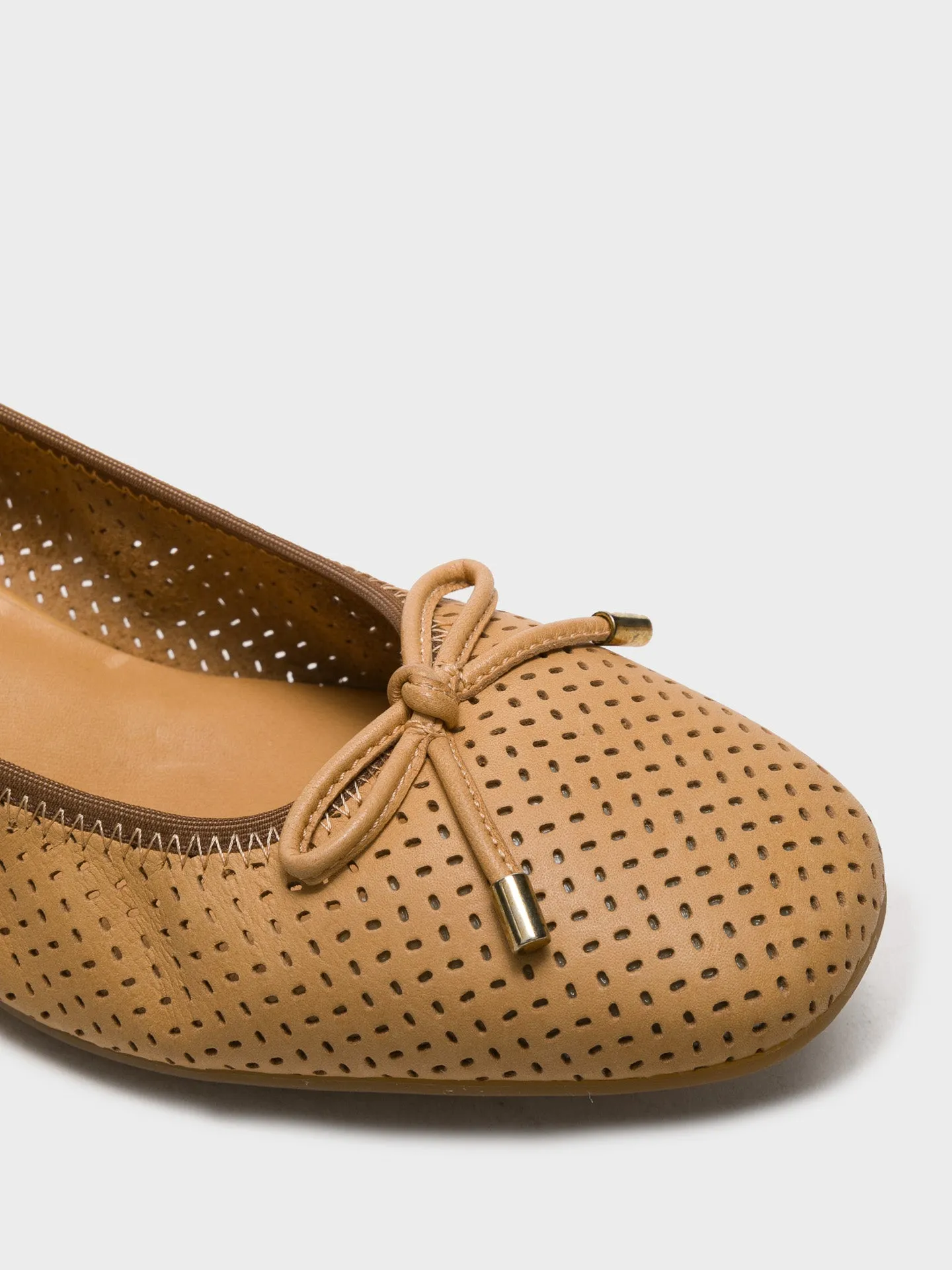 Peru Round Toe Shoes