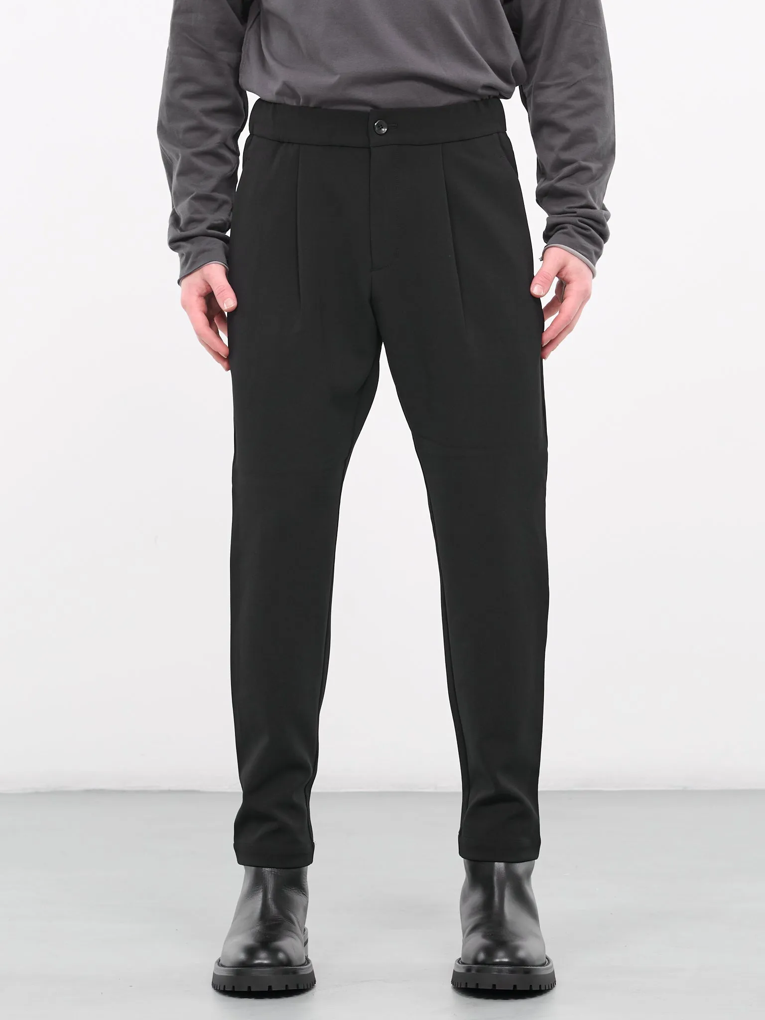 Pleated Trousers (AP32-064-BLACK)