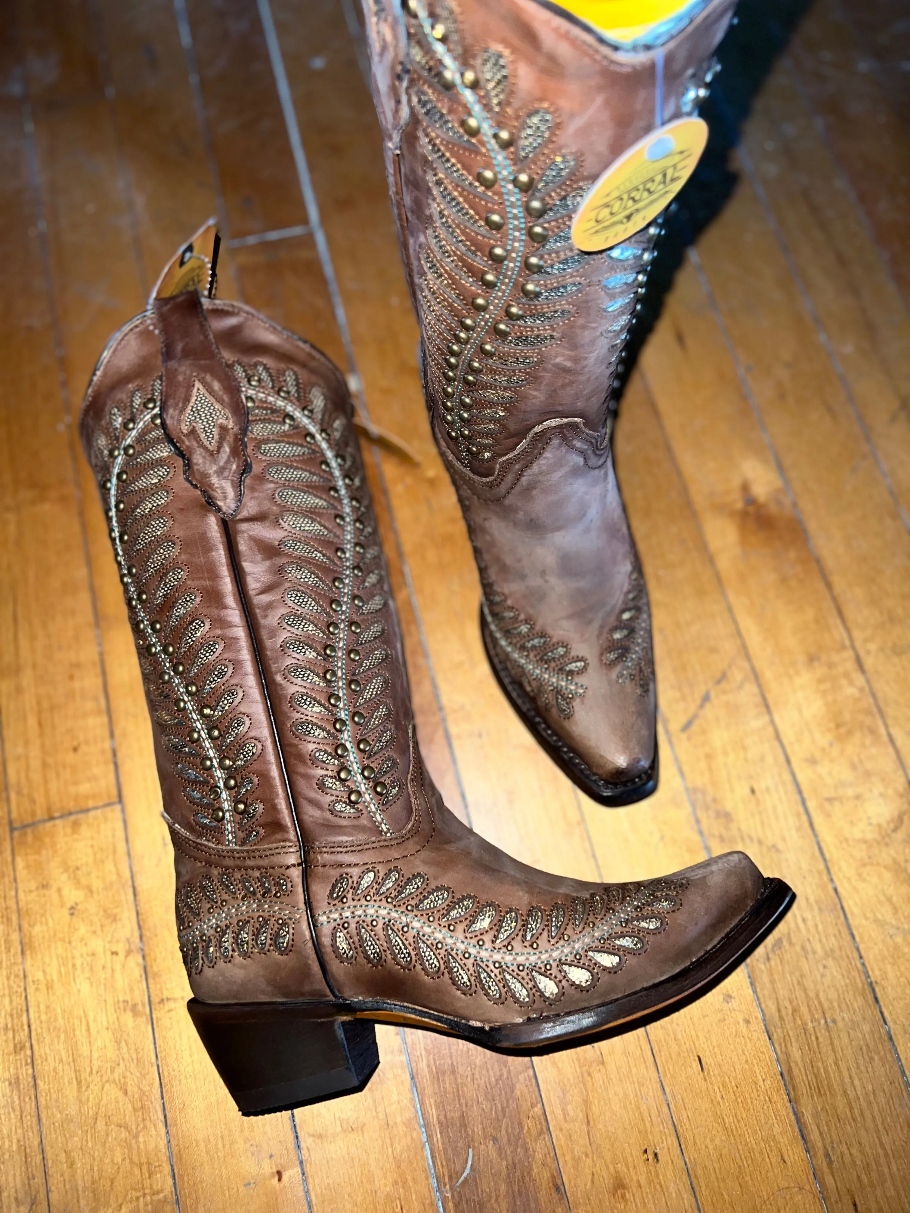 Lakyn Corral Boots - Top Pick for Western Style Footwear