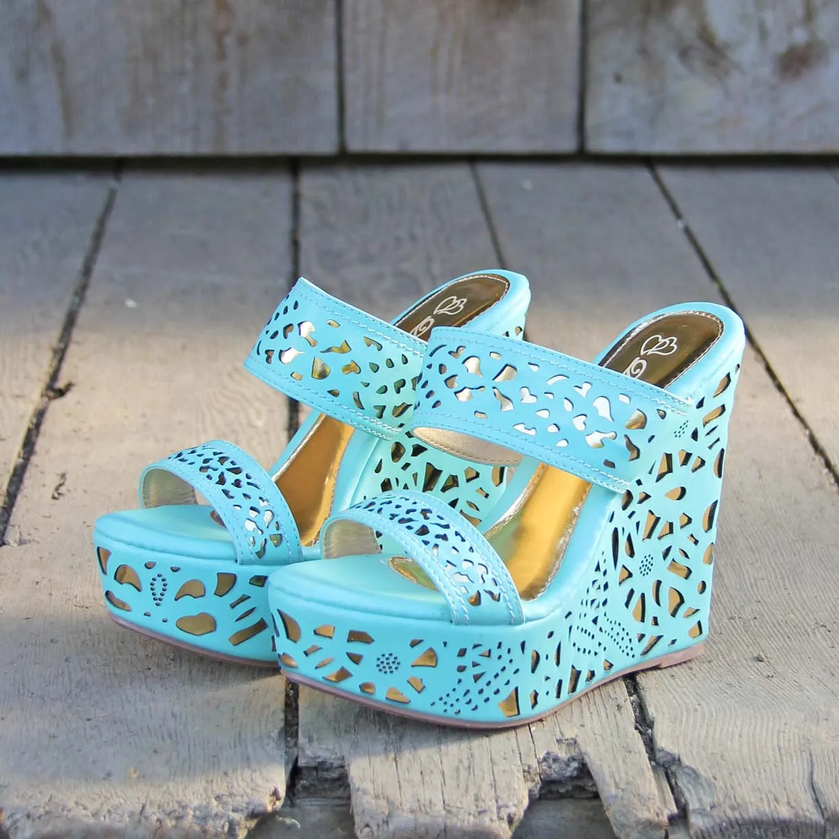 Turquoise Traveling Sands Wedges