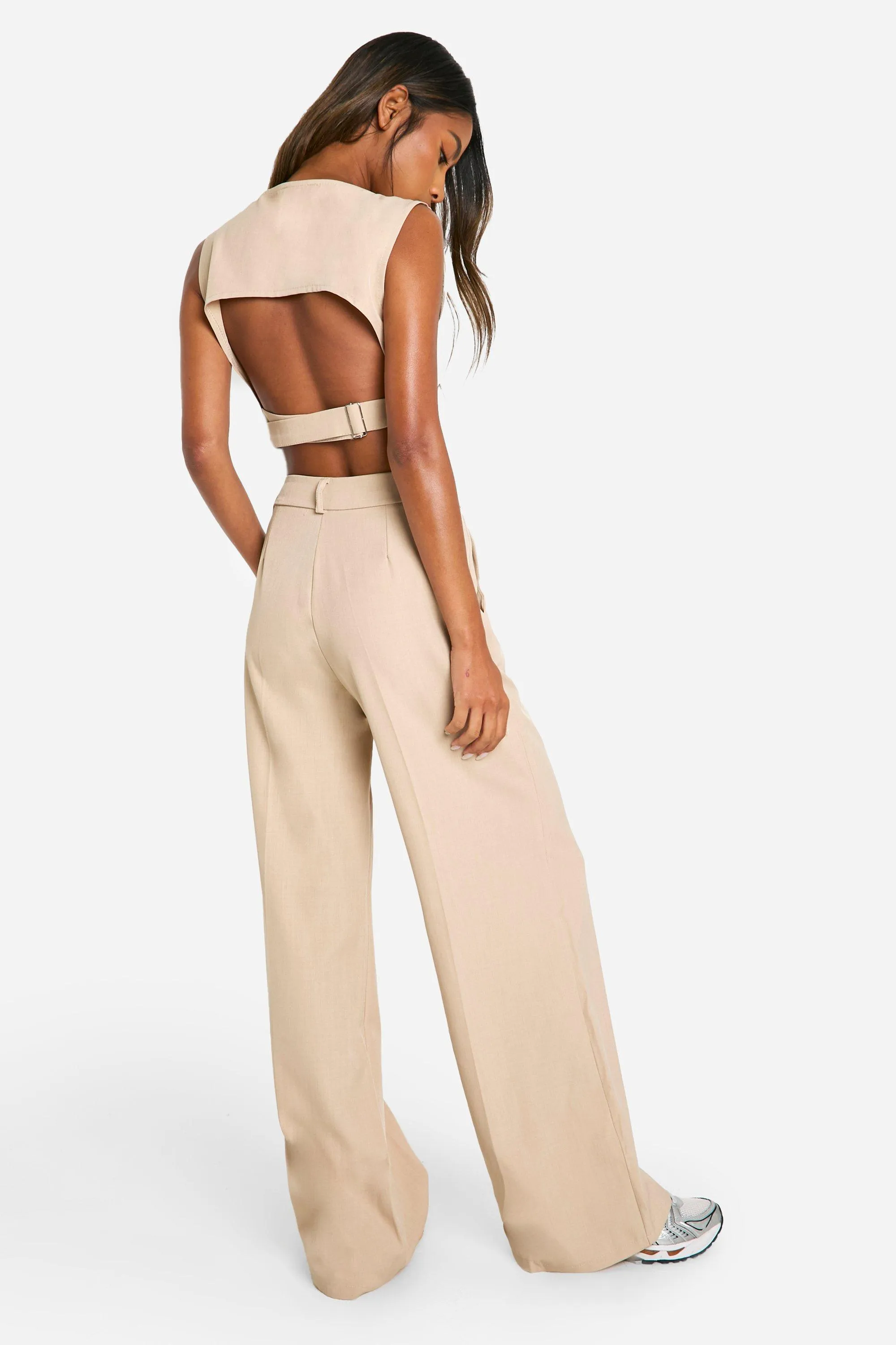 Tailored Wide-Legged Pants by boohoo