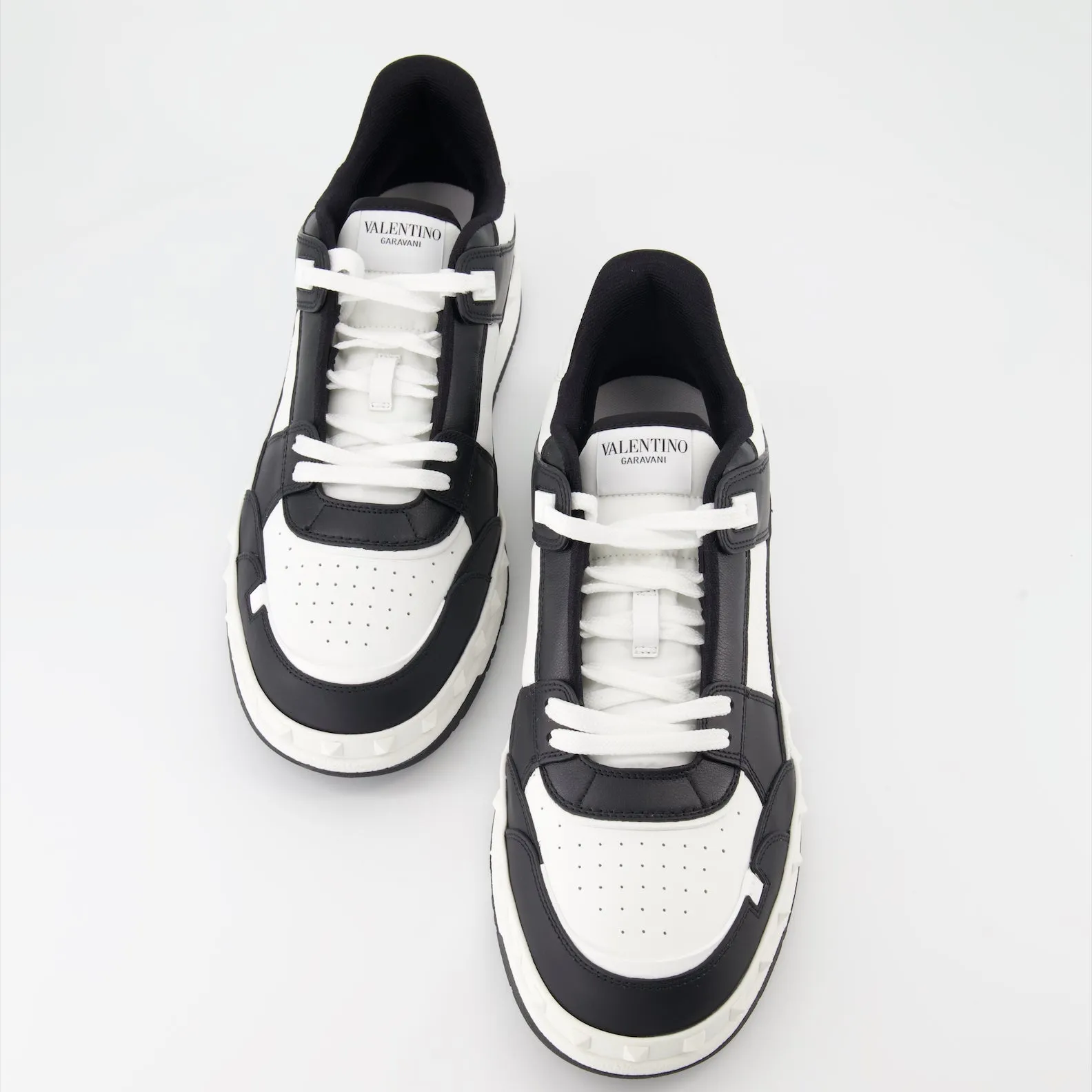 Valentino Garavani Freedots Leather Sneakers