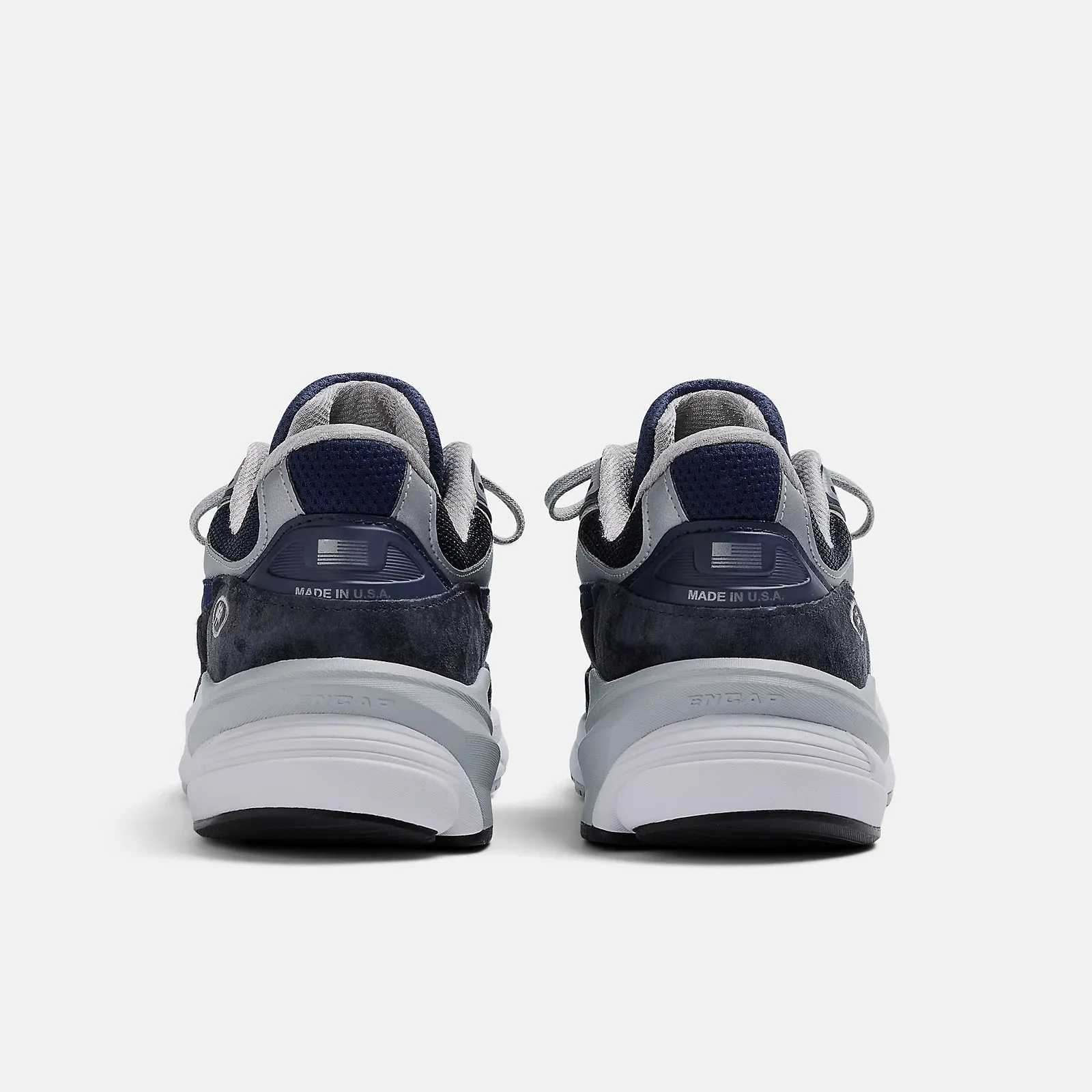  Women's 990 Navy with White V6  