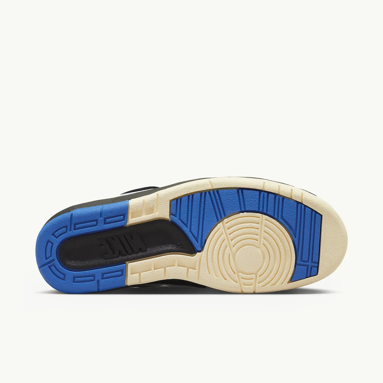 Women's Air Jordan 2 Retro Low - White/Varsity Royal Black/Muslin