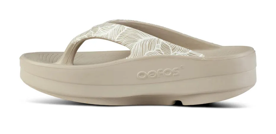  Women's OOmega Toe Post Sandal in Nomad Athena  