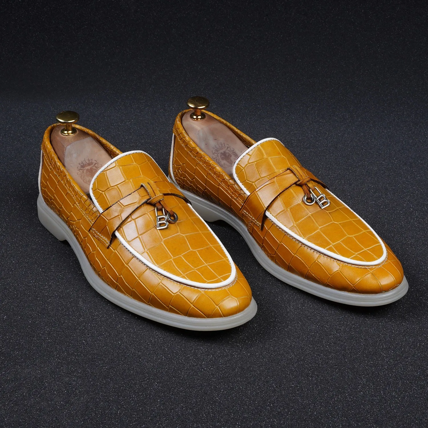 Yellow Yacht Shoes in Deep Cut Leather